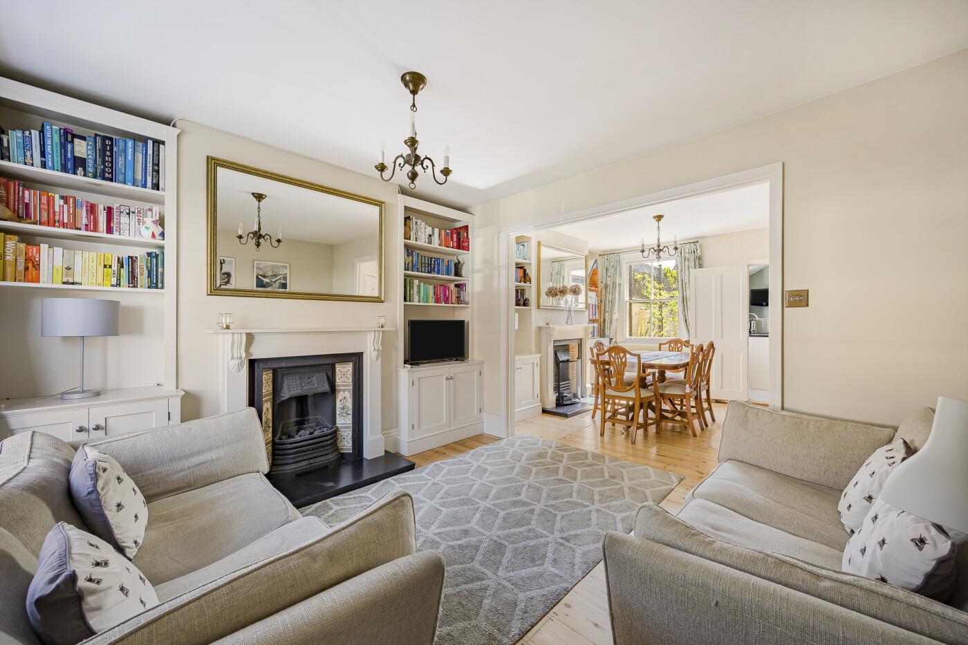 2 bed property in Park Road, Henley-On-Thames